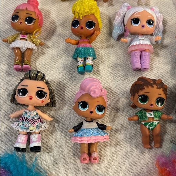 L.O.L. Surprise! Dolls Collection - Pink, Purple, Green, Gold - Picture 2 of 14